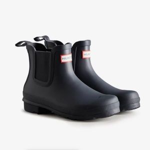 Hunter Original Chelsea Boots in Navy